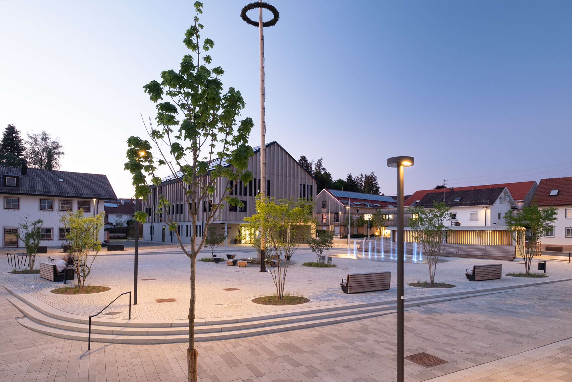 ALT_02_Gesamtplatz Abendstimmung